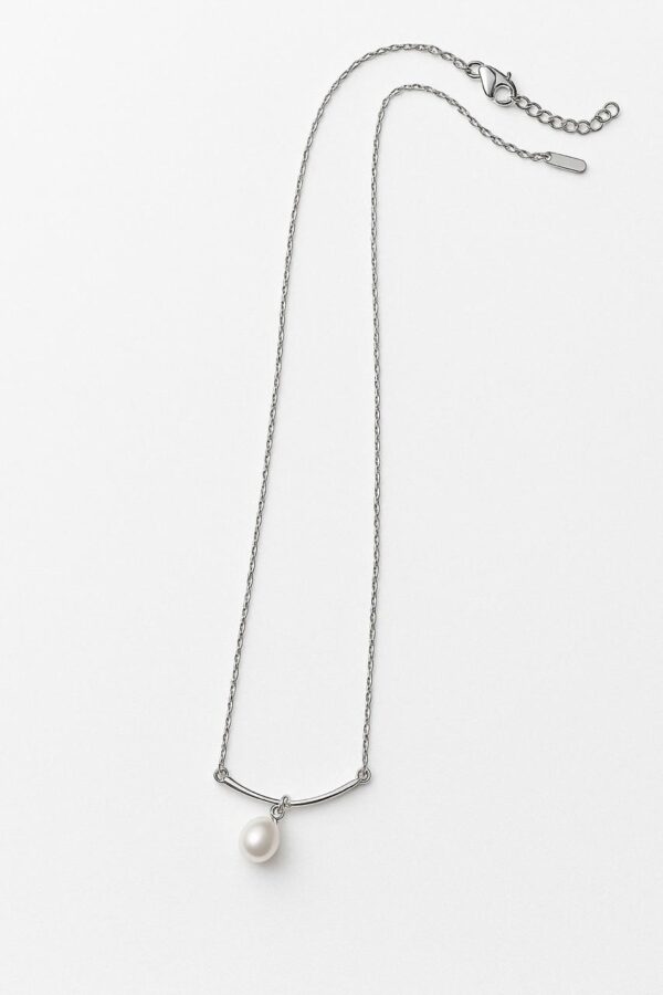 Minimalist Silver Pearl Drop Necklace